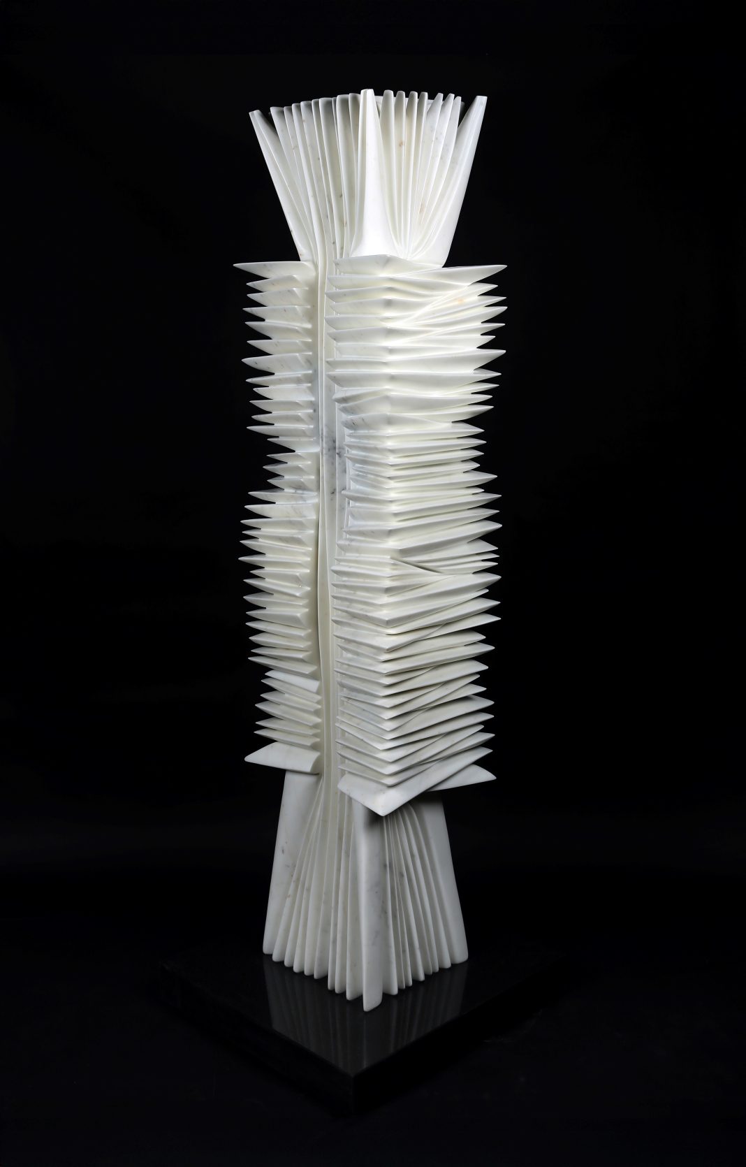 Pablo Atchugarry – Scolpire la lucehttps://www.exibart.com/repository/media/formidable/11/img/14e/07_PabloAtchugarry_Azteca_2023_IMMAGINE-GUIDA-1068x1670.jpg