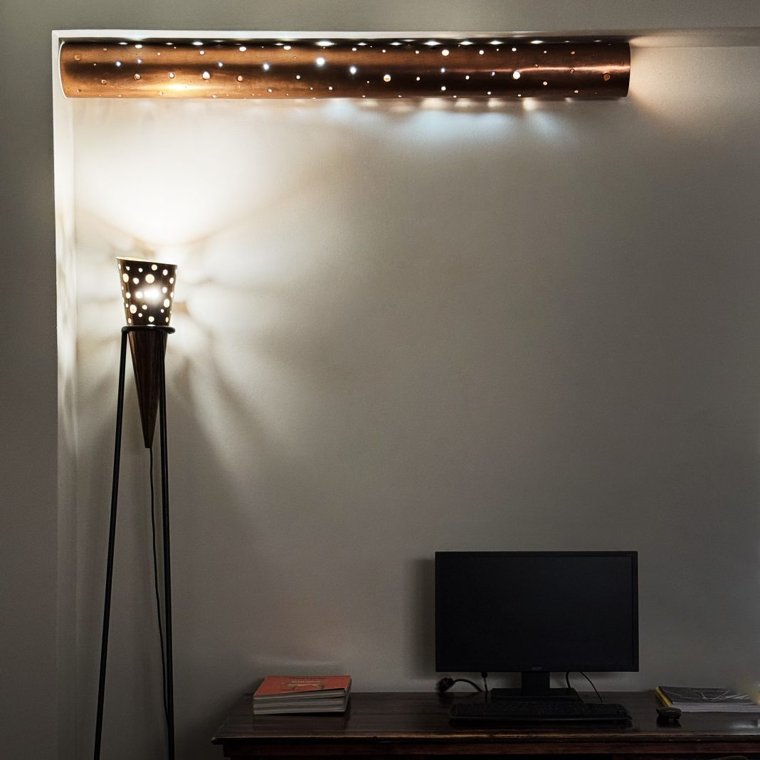 Dancing Starshttps://www.exibart.com/repository/media/formidable/11/img/15a/13-Tunnel-e-Cartoccio-accese-formato-quadrato-1068x1068.jpg