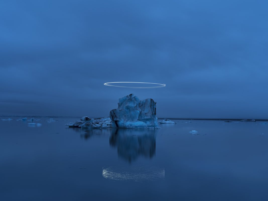 Ugo Ricciardi – Nightscapeshttps://www.exibart.com/repository/media/formidable/11/img/192/Iceberg-and-circle-of-light1-Iceland-2021-1068x801.jpg