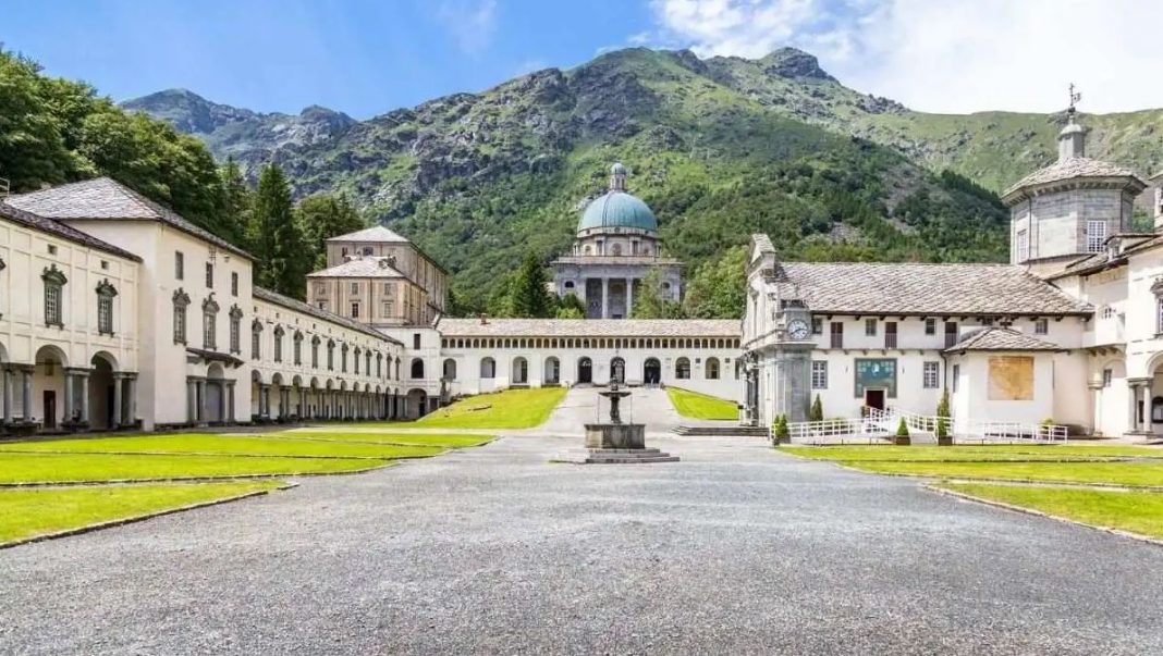 Restauro della Meridiana della Basilica Antica di Oropa. Un viaggio tra arte, tempo e memoriahttps://www.exibart.com/repository/media/formidable/11/img/1ac/Santuario-1068x603.jpg