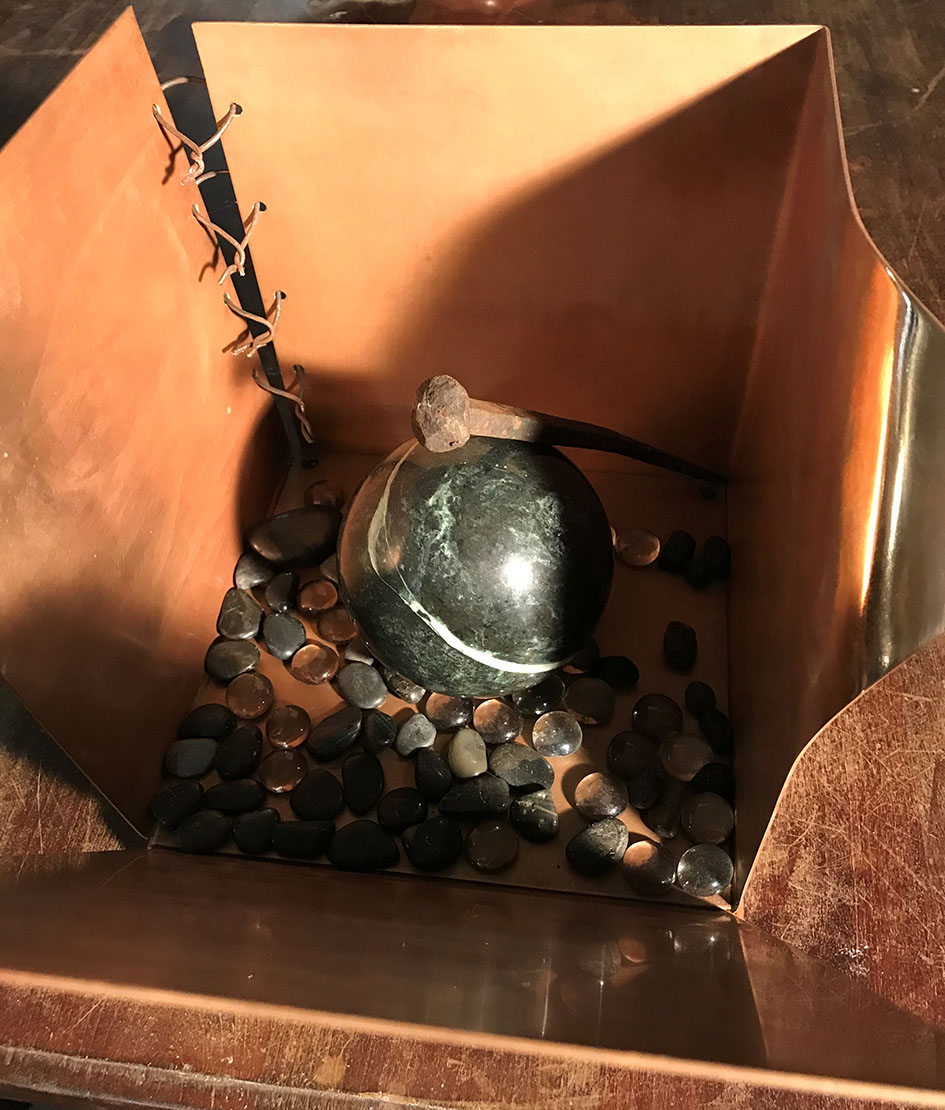 Lucilla Restelli – Ricerca e sorpresahttps://www.exibart.com/repository/media/formidable/11/img/1c4/Restelli-Assembramento-2022-fogli-di-bronzo.jpg