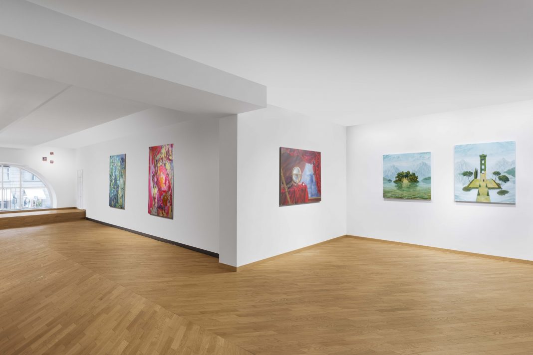 Sholto Blissett / Francesca Mollett / Xu Yang – Down in Albionhttps://www.exibart.com/repository/media/formidable/11/img/1e8/IMG-©-Alessandro-Saletta-DSL-Studio_07A1352-Modifica-1068x712.jpg