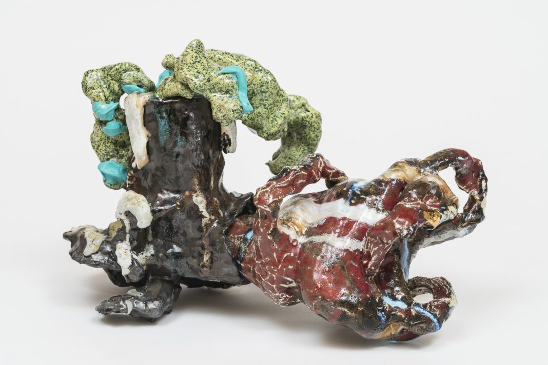 Sabino de Nichilo / Dario Molinaro – Innen und Aussenhttps://www.exibart.com/repository/media/formidable/11/img/269/Sabino-de-Nichilo-Esperimento-di-estinzione-2021-grès-smalti-ad-alta-e-bassa-temperatura-materiali-refrattari-gomma-lustro-oro-1068x712.jpg