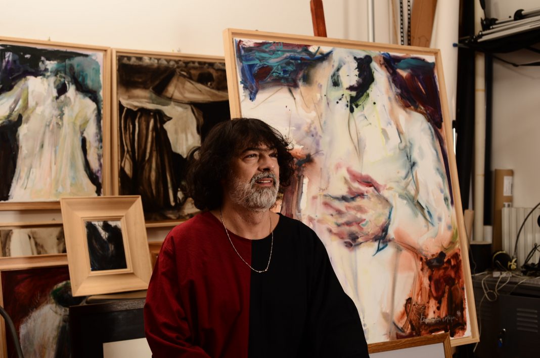 Igor Borozan – L’Amore, viaggio tra simbolismo e poesiahttps://www.exibart.com/repository/media/formidable/11/img/2a6/Borozan-atelier-1068x707.jpg