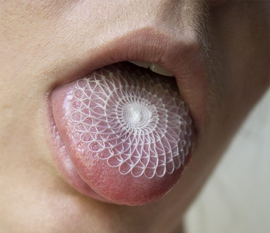 I Sewed My Way Through The Dark – Arte Tessile Contemporanea