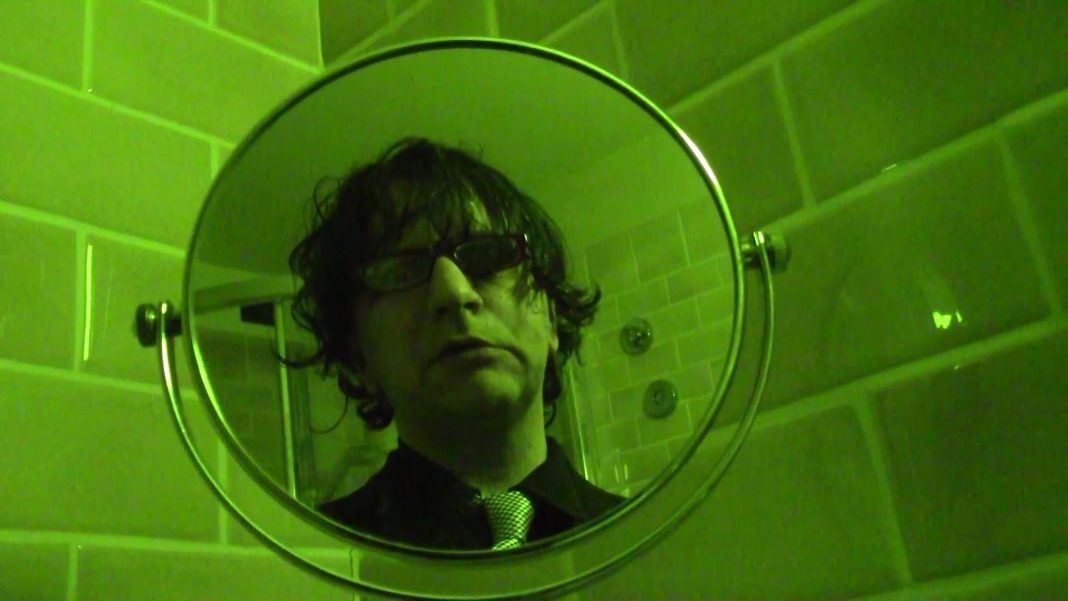 Flavio Sciolè – Anticodici Anticinematograficihttps://www.exibart.com/repository/media/formidable/11/img/2fa/Destruttura-70-frame-033-1068x601.jpg