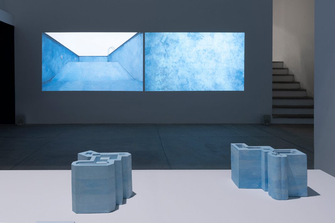 Nazgol Ansarinia – Pools and Voidshttps://www.exibart.com/repository/media/formidable/11/img/302/GRC_Nazgol-Ansarinia_Pools-and-Voids_2021_13-1068x712.jpg