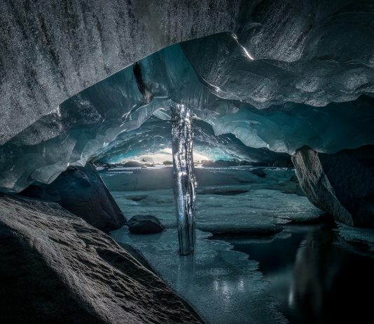 Judith Mijderwijk – La bellezza fragile dei ghiacciai: un mondo che scompare Judith Mijderwijk – La bellezza fragile dei ghiacciai: un mondo che scompare