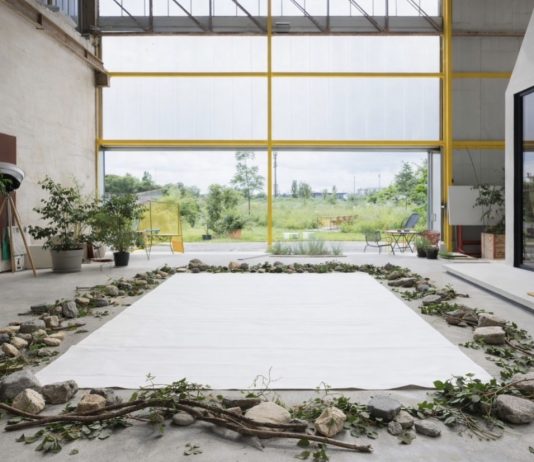 Working Title X FUORI DAL CENTRO