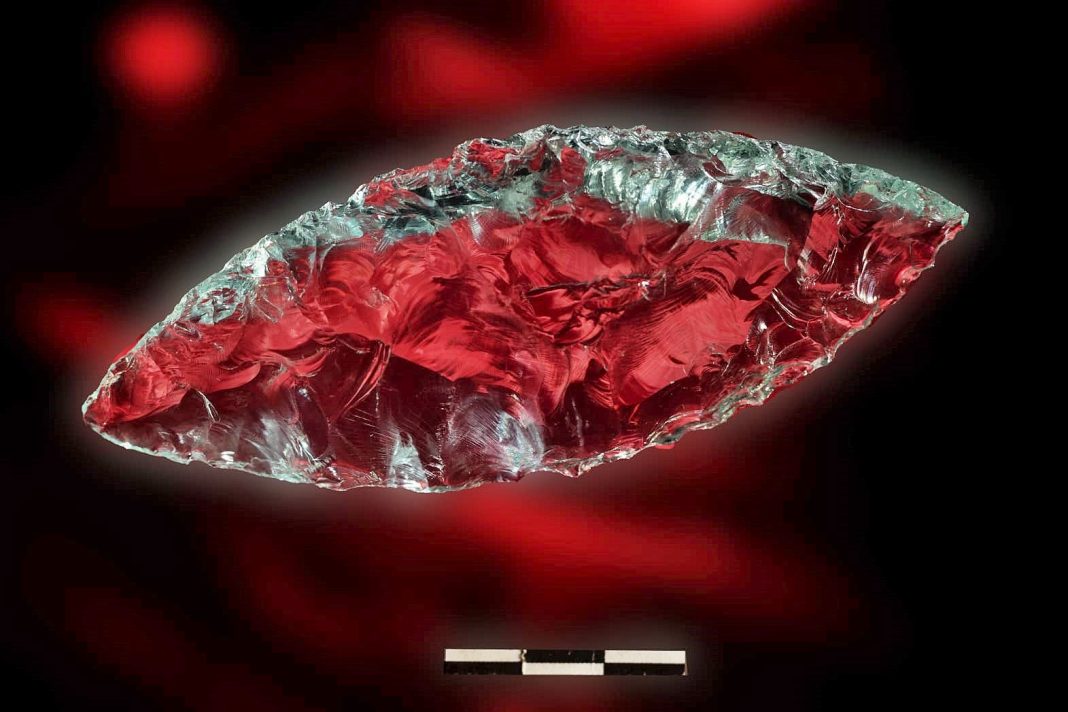 Giuliano Sacco – Tecnica litica tra passato e presentehttps://www.exibart.com/repository/media/formidable/11/img/3ca/PHOTO-giuliano-2-2022-05-02-13-33-01-2-1068x712.jpg