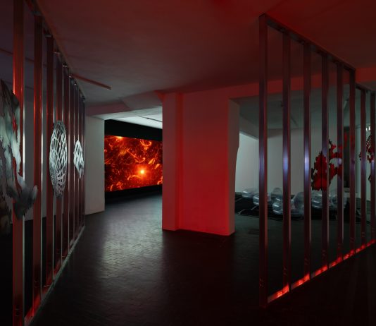 Clipped Horizon Clipped Horizon