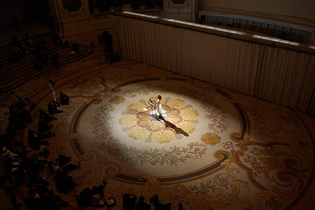 Hanne Lippardhttps://www.exibart.com/repository/media/formidable/11/img/425/FIAC_DISAPPEARING_MUSIC_0154-1068x712.jpeg