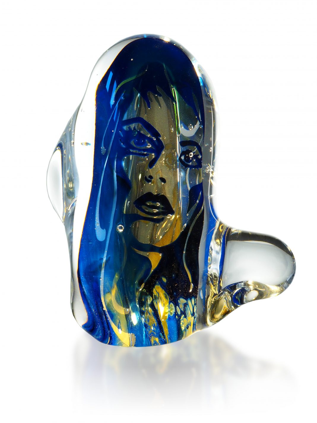 Il brivido di un nuovo iniziohttps://www.exibart.com/repository/media/formidable/11/img/430/In-Mirror-in-Dreams-1068x1424.jpg