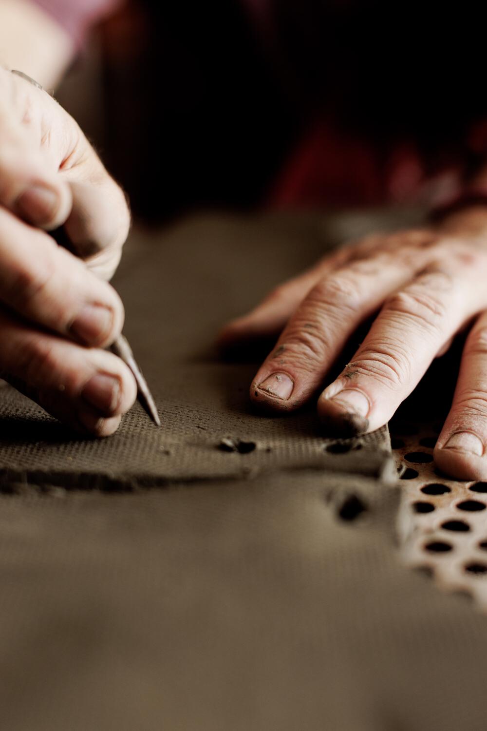 Presentazione del libro d’artista MARRAShttps://www.exibart.com/repository/media/formidable/11/img/489/Spazio-Prearo_Antonio-Marras_making-of-the-book.jpg