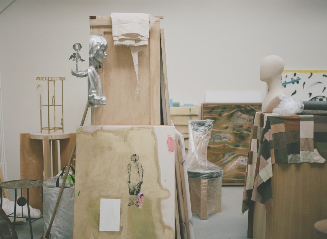 Benoît Maire – Grungehttps://www.exibart.com/repository/media/formidable/11/img/48a/BenoitMaire_StudioView_phJulienCarreyn-1068x782.jpg