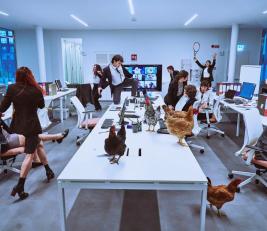 Proiezione The Corporate B*tch