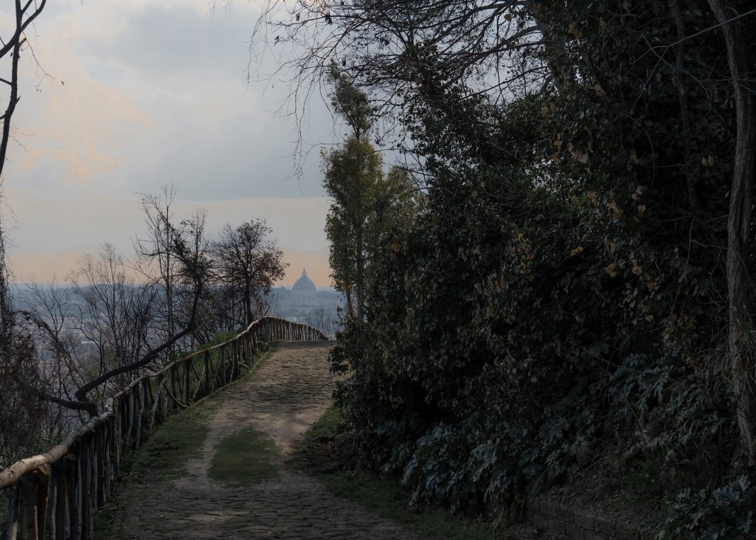 Iter Animae. Tre fotografi in camminohttps://www.exibart.com/repository/media/formidable/11/img/4e2/Calogero-Russo-3-1068x763.jpg