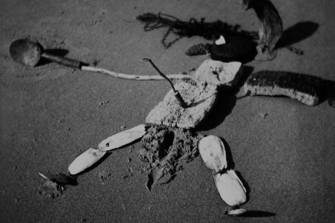 Claude Cahun – I Owe Youhttps://www.exibart.com/repository/media/formidable/11/img/4ed/Cover_Claude-Cahun-Marcel-Moore_I-Owe-You-1068x712.jpg