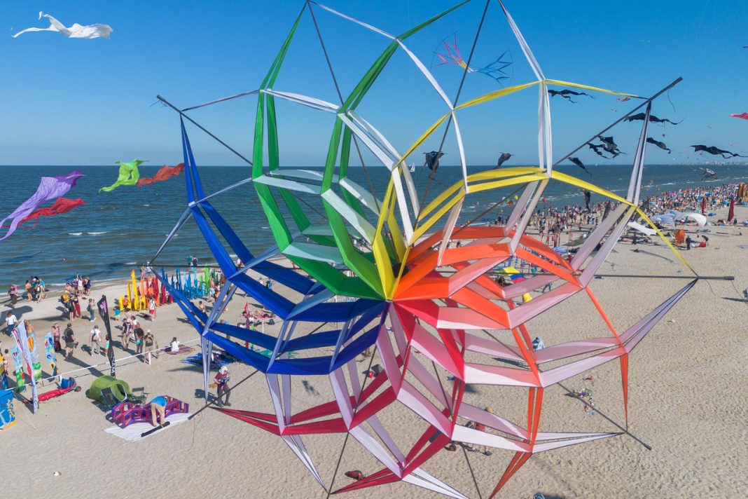 ONE SKY ONE WORLDhttps://www.exibart.com/repository/media/formidable/11/img/4ef/IMMAGINE-GUIDA-Credits-F.-Janich-1068x712.jpeg