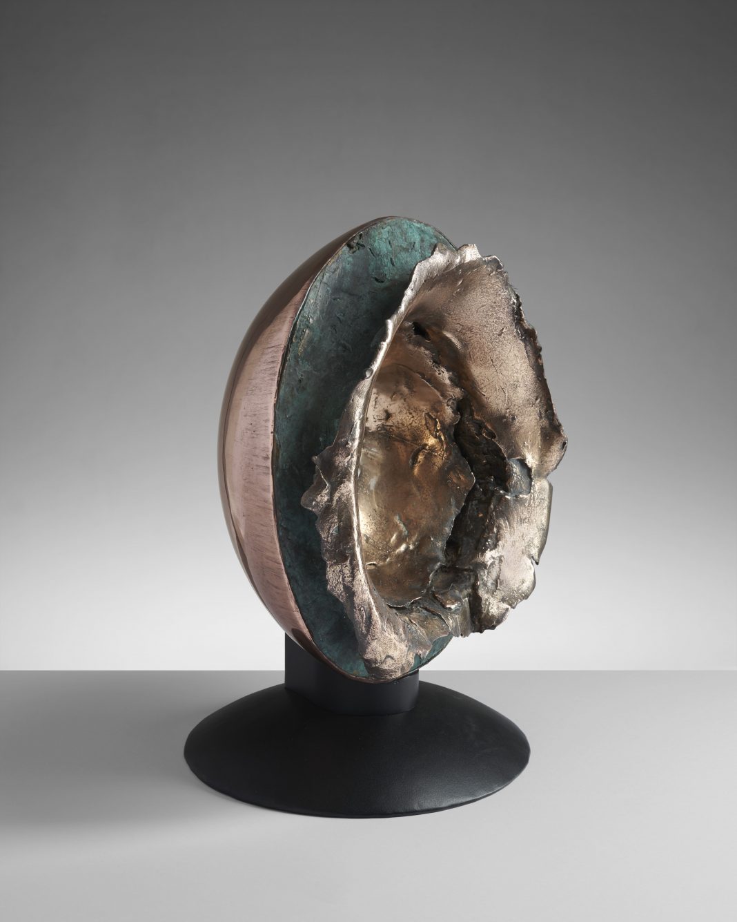 Filippo Salernihttps://www.exibart.com/repository/media/formidable/11/img/514/Salerni-Cronosequenza-1-bronzo-rame-e-inox-cm-39x32x47h-1068x1335.jpg