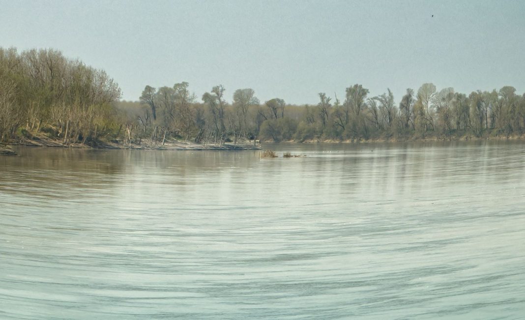 Dove comincia il marehttps://www.exibart.com/repository/media/formidable/11/img/592/foto-di-Lorenzo-Letizia--1068x650.jpeg