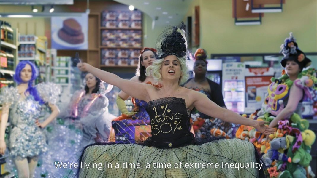 Vieni, ti porto io – 38° Les Instants Video Festivalhttps://www.exibart.com/repository/media/formidable/11/img/5bd/02red_4_sept_1.1.12-1068x601.jpg