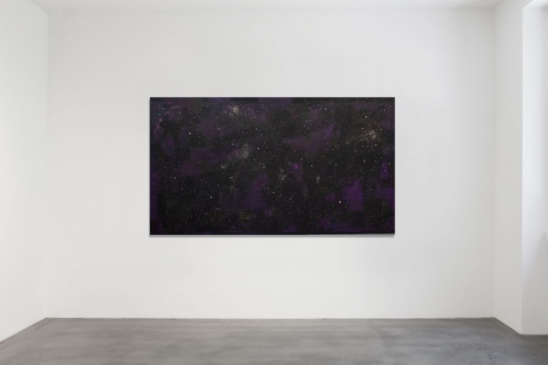 Natale Addamiano – A riveder le stelle…https://www.exibart.com/repository/media/formidable/11/img/627/Natale-Addamiano-Con-le-stelle-2019-olio-su-tela-140x250-cm-ambiente-1068x712.jpg
