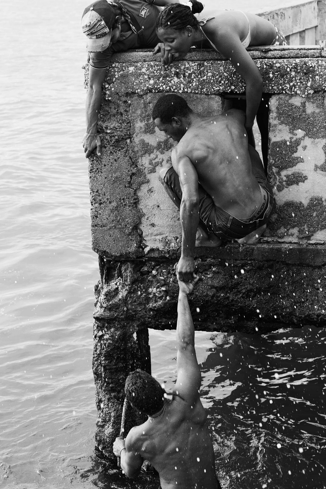 Mi Tierrahttps://www.exibart.com/repository/media/formidable/11/img/70c/Fraternidad_lowres-1068x1602.jpeg