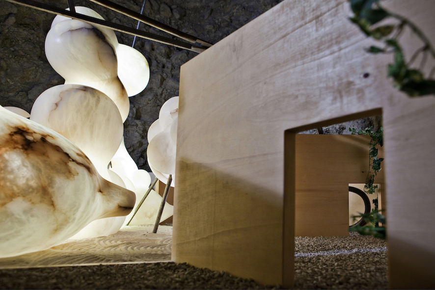 Chen Zhen – Un Village sans frontièreshttps://www.exibart.com/repository/media/formidable/11/img/74b/CHEN-ZHEN-2.jpg