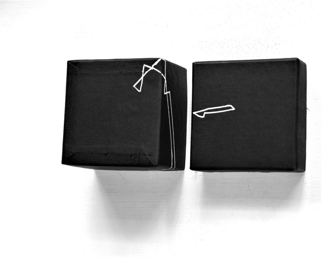 Il giocatore Fortunatohttps://www.exibart.com/repository/media/formidable/11/img/750/Antonio-Capaccio-il-giocatore-fortunato-tecnica-mista-su-carta-2022_particolare______A___-1068x855.jpg