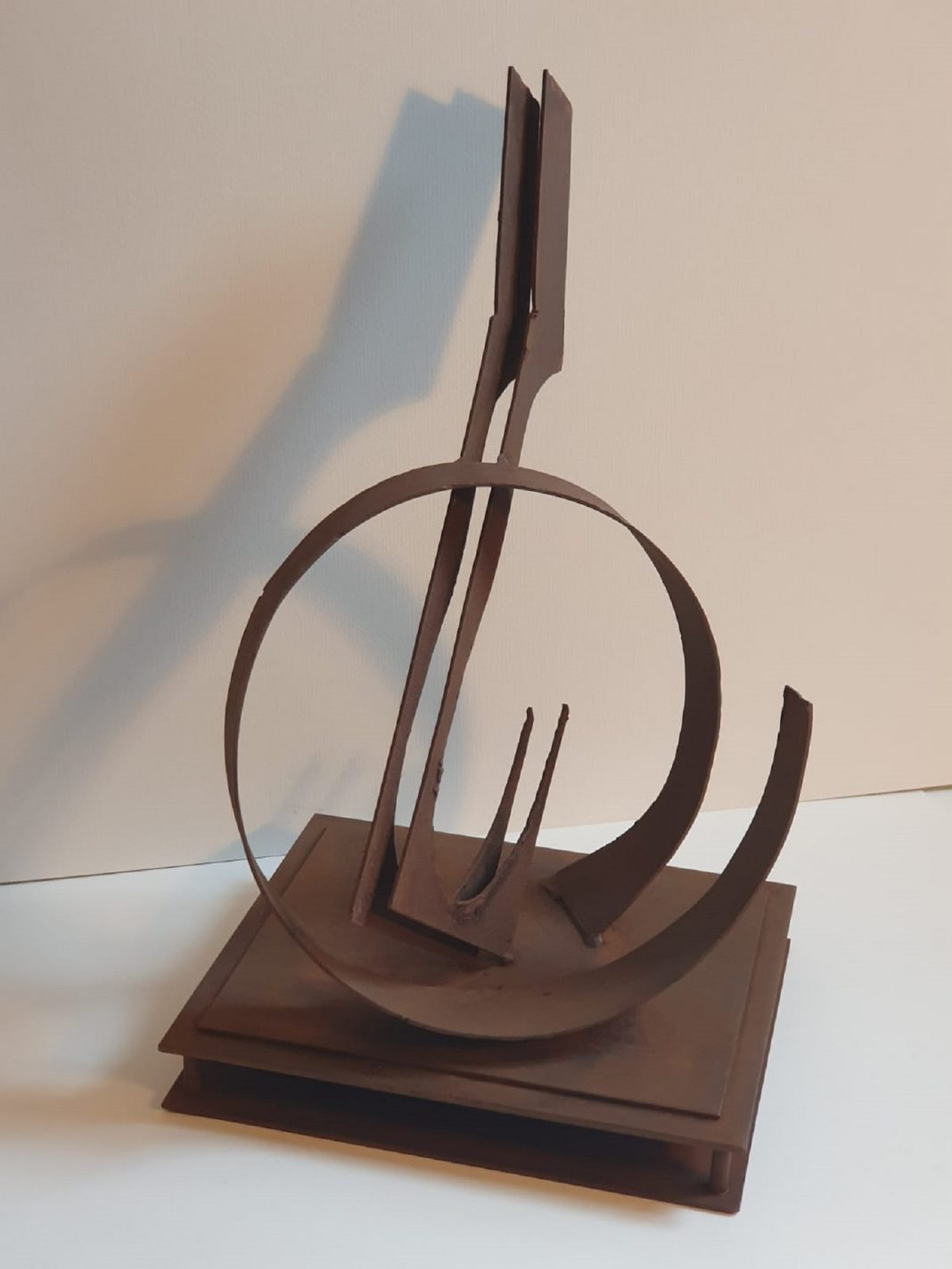 Mirta Carroli – Silvaehttps://www.exibart.com/repository/media/formidable/11/img/784/Mirta-Carroli-Tre-Selve-acciaio-cor-ten-1068x1424.jpg