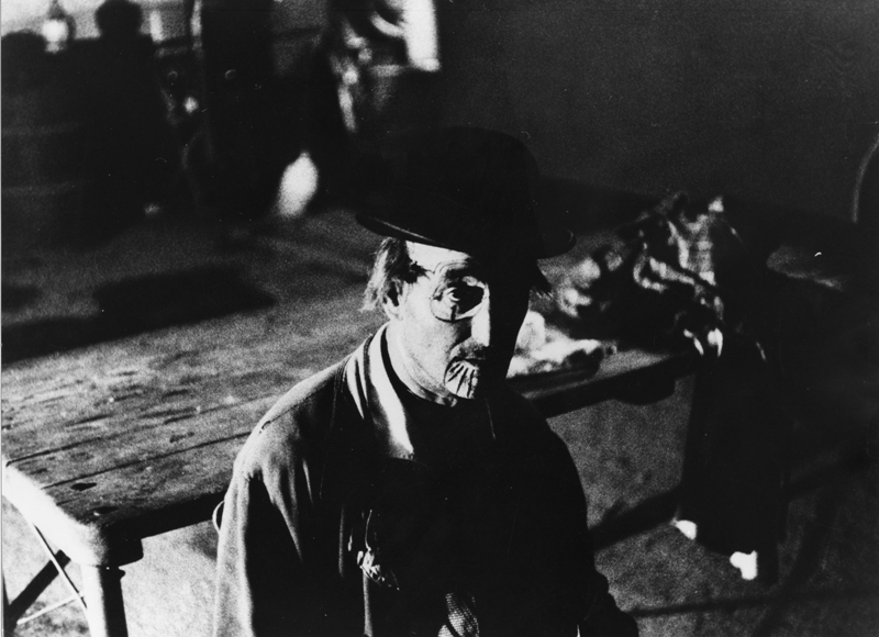 Alfredo Camisa – Un decennio da ‘amatore impegnato’ nella fotografia italianahttps://www.exibart.com/repository/media/formidable/11/img/785/Alfredo-Camisa_Clowns_Senza-data.jpg