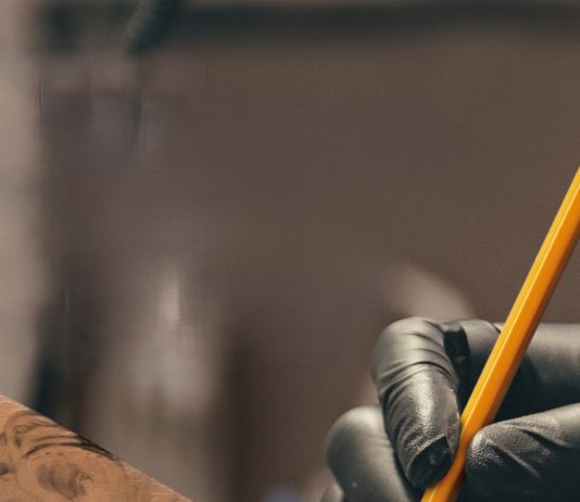 Percorsi creativi: dalla carta alla pelle