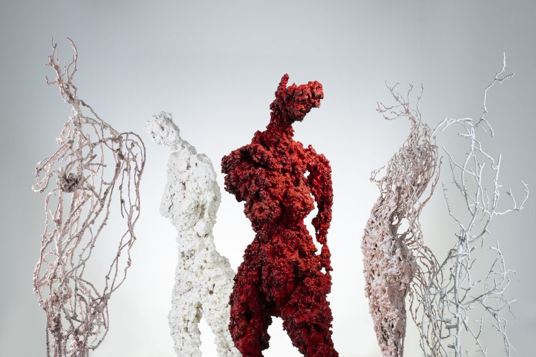 FRANCESCO DILUCA – RARICAhttps://www.exibart.com/repository/media/formidable/11/img/7a5/Francesco-Diluca-gruppo-di-sculture-Kura-Halos-2024-1068x712.jpg