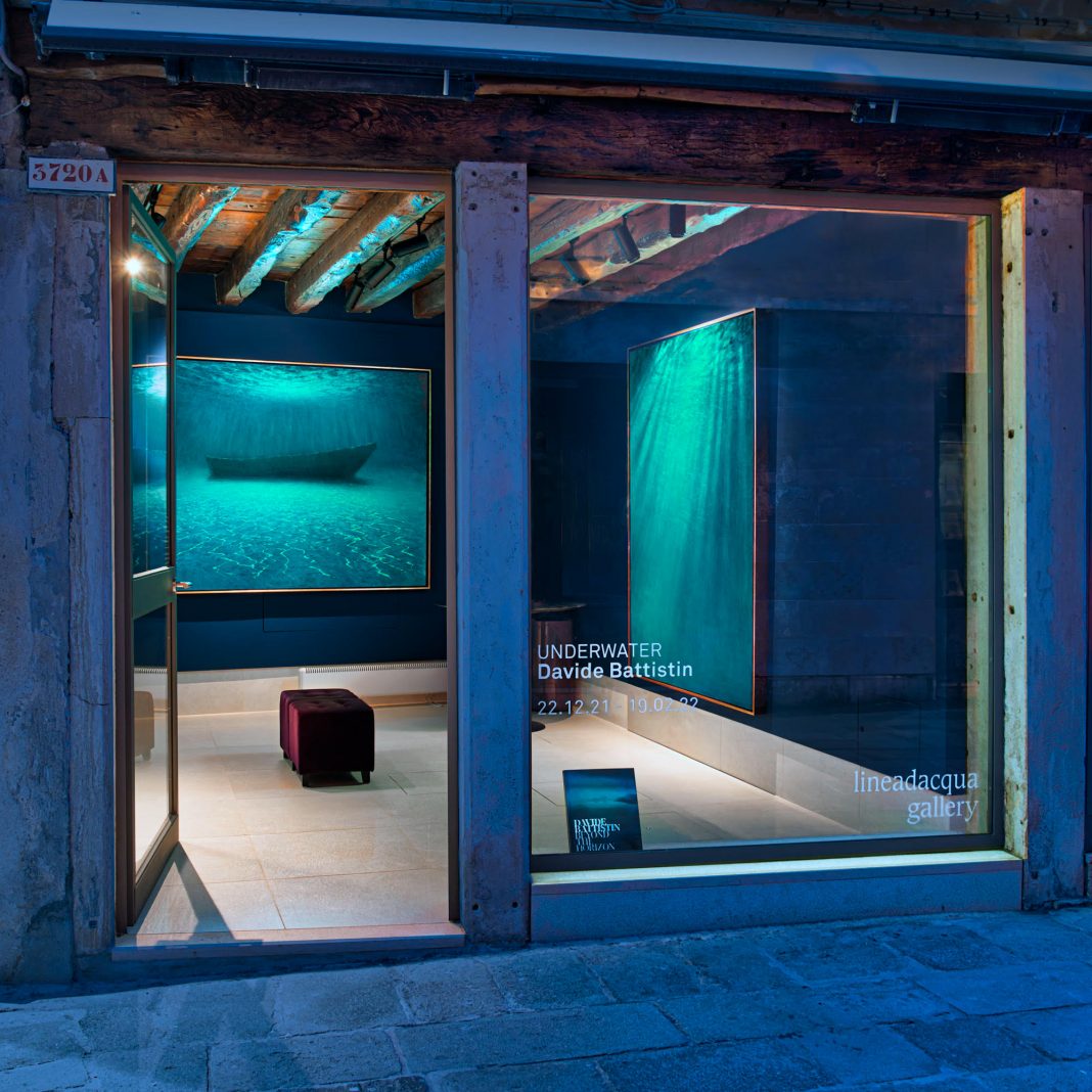 Davide Battistin  – Underwaterhttps://www.exibart.com/repository/media/formidable/11/img/7b3/allestimento-DB-1068x1068.jpeg
