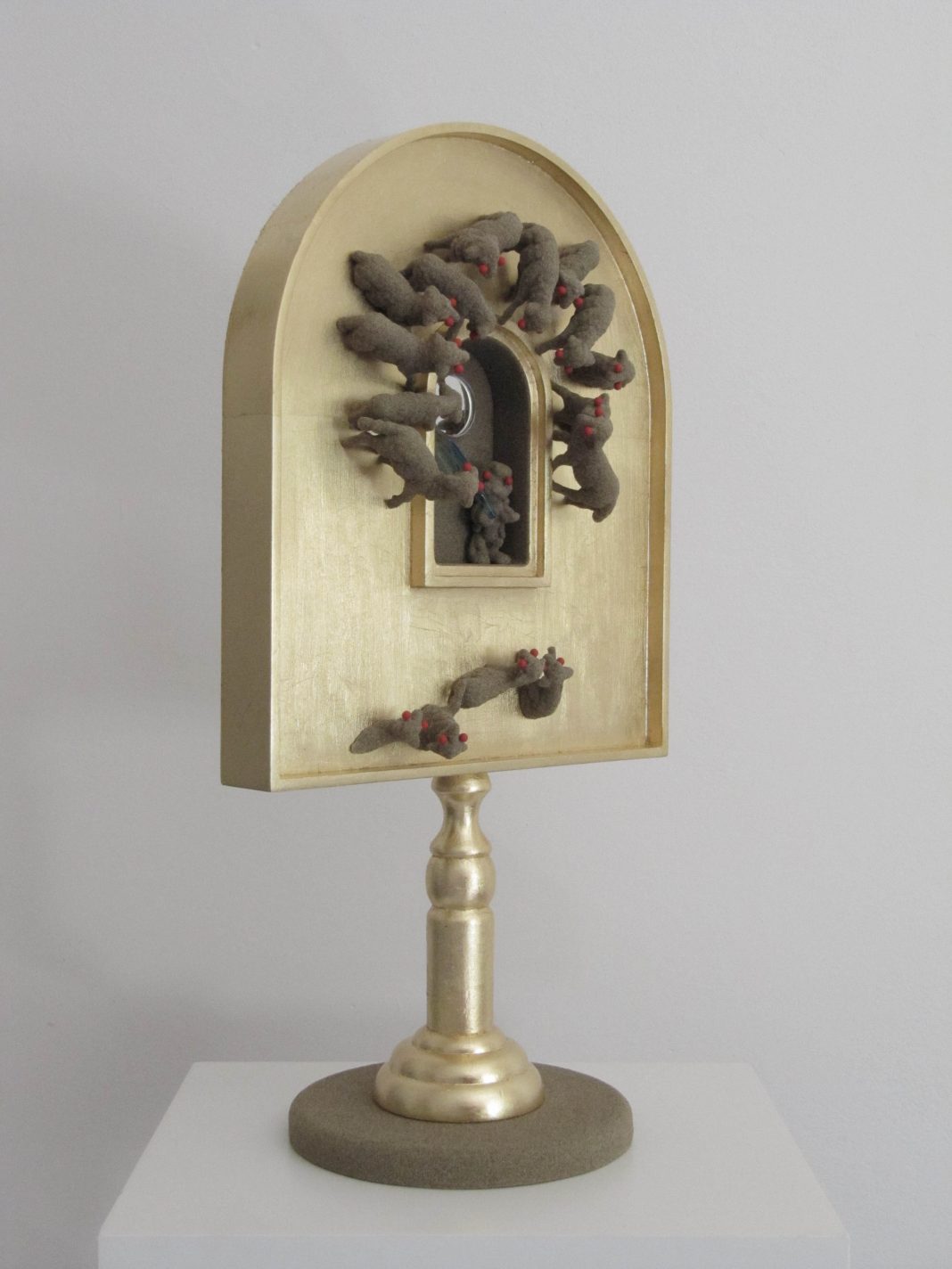 Nuove liturgie per un’epifania dell’identitàhttps://www.exibart.com/repository/media/formidable/11/img/801/4-1068x1424.jpg