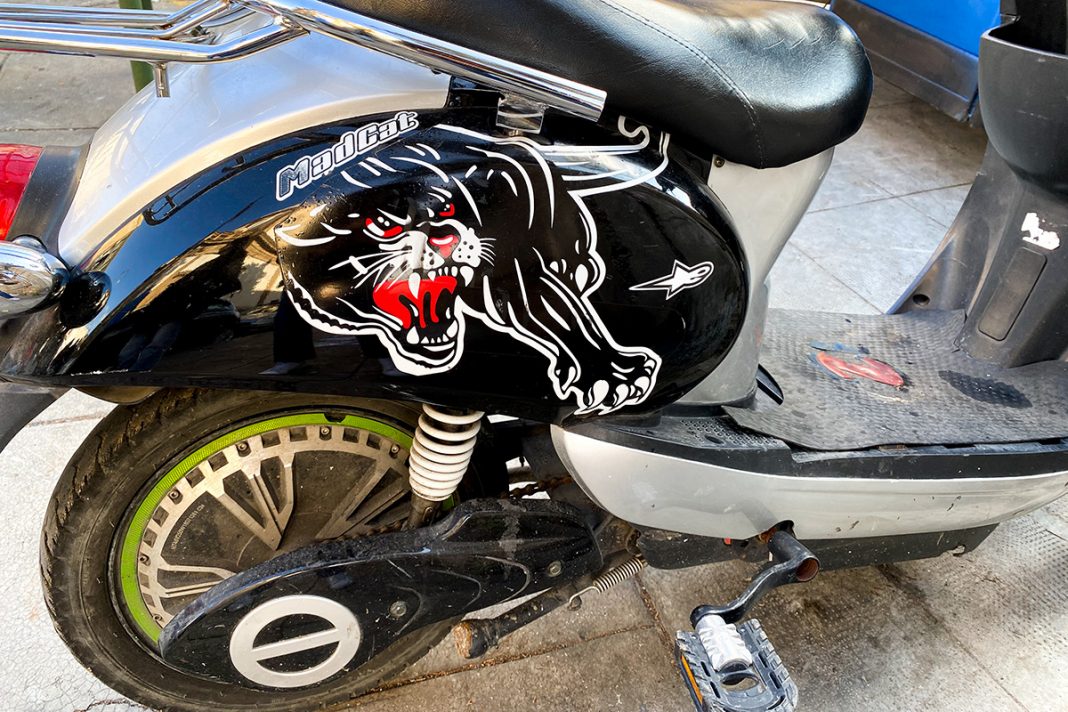 Gabriele Alongi – Destroy your lifehttps://www.exibart.com/repository/media/formidable/11/img/814/Destroy-your-life-di-Gabriele-Alongi-a-cura-di-Ilaria-Cascino-1068x712.jpg