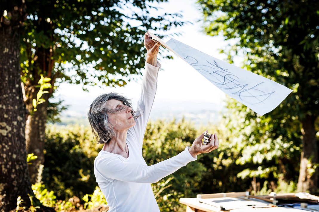 Paola Romoli Venturi – La Pace è stancahttps://www.exibart.com/repository/media/formidable/11/img/83a/00_La-Pace-è-stanca_2025_Paola-Romoli-Venturi_ph-Flavio-Ianniello-per-i-Tramonti-di-Tinia_low-1068x712.jpg