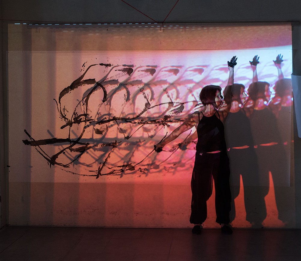 Marcela Szurkalo – El Cuerpo. Una vita de imageneshttps://www.exibart.com/repository/media/formidable/11/img/851/N°19-Linea-Marcela.jpg