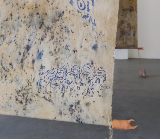 Palabras no dichas son mariposas muertas en silencio Palabras no dichas son mariposas muertas en silencio