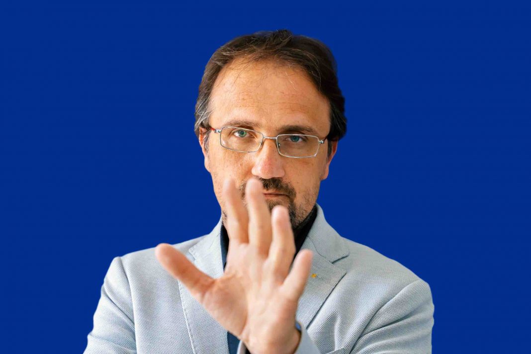 Luca Nannipieri – A cosa serve la storia dell’artehttps://www.exibart.com/repository/media/formidable/11/img/89c/Luca-Nannipieri-web-1068x712.jpg