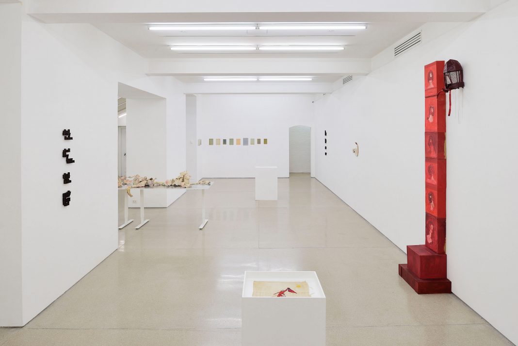 On the meaning of GOSSIPhttps://www.exibart.com/repository/media/formidable/11/img/89f/DSC_8493-copia-1068x713.jpg