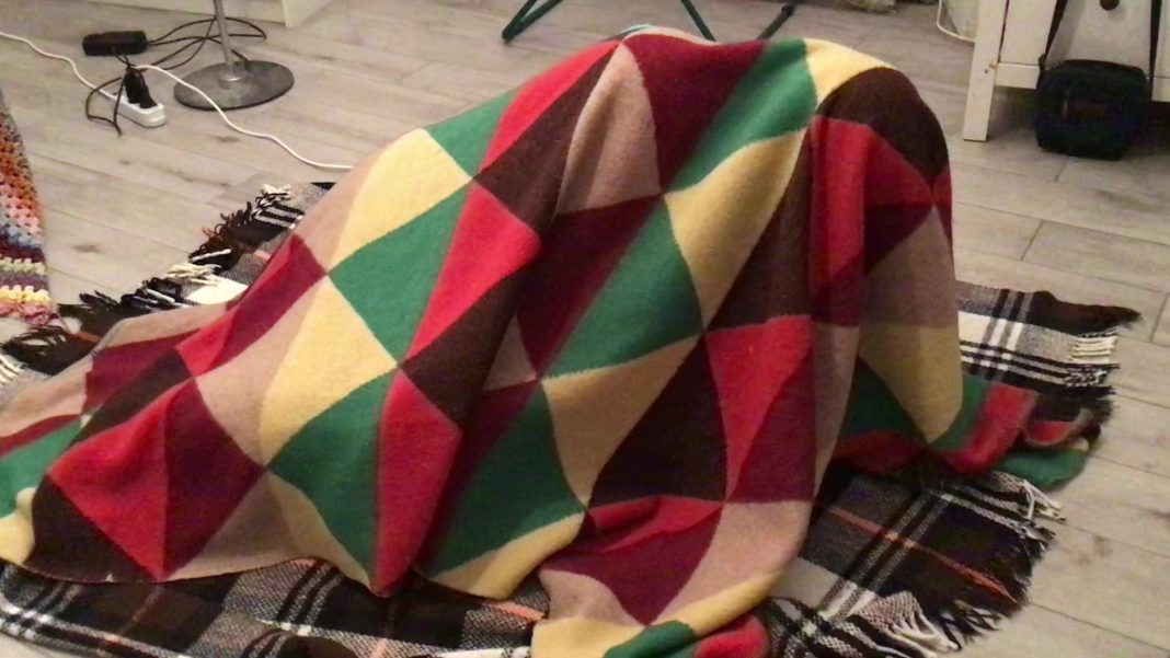 Laboratorio Autoreverse / Luciano Neri / Pasquale Polidori – READING AUTOREVERSEhttps://www.exibart.com/repository/media/formidable/11/img/8ef/4-specific-reading-conditions_letture-su-commissione-1068x601.jpg