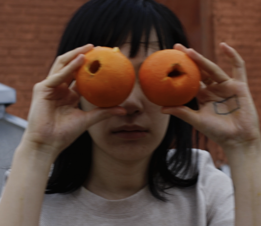 Erin Johnson – Daisy Chain