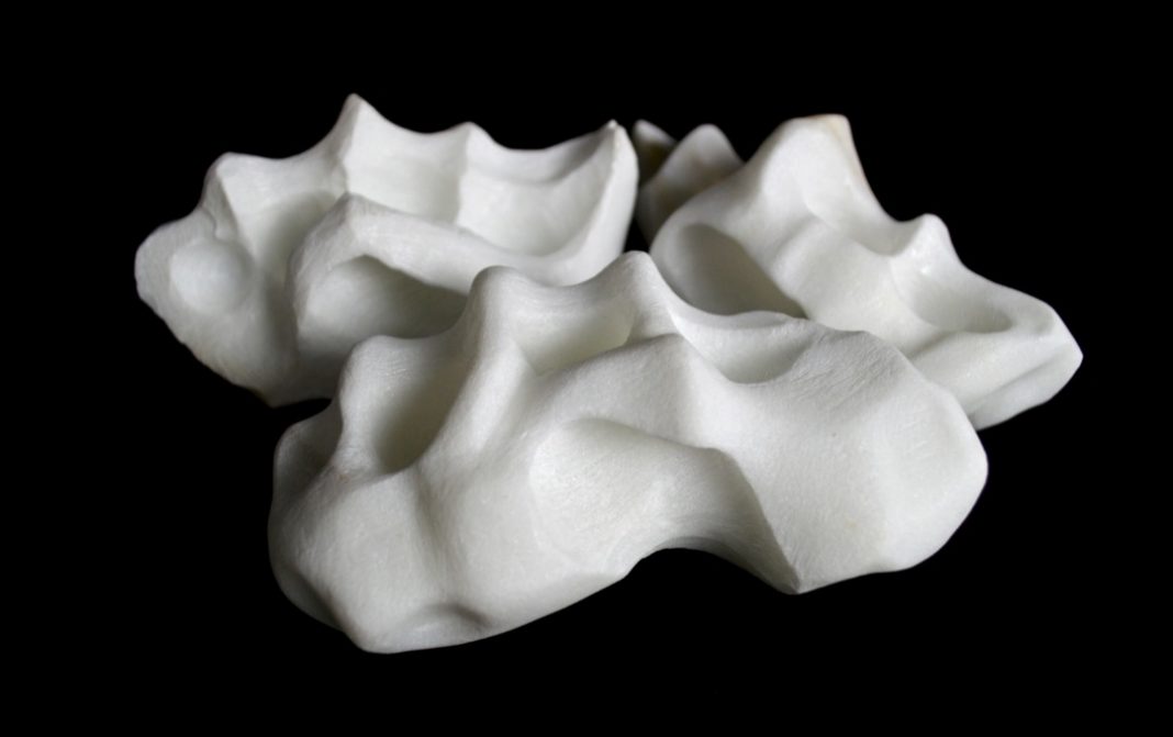 Non solo bianco. Contaminazioni tra colore e materiahttps://www.exibart.com/repository/media/formidable/11/img/956/Screenshot_20240801-090951_Drive-1068x671.jpg