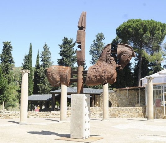 Da Picasso a Warhol, le ceramiche dei grandi artisti