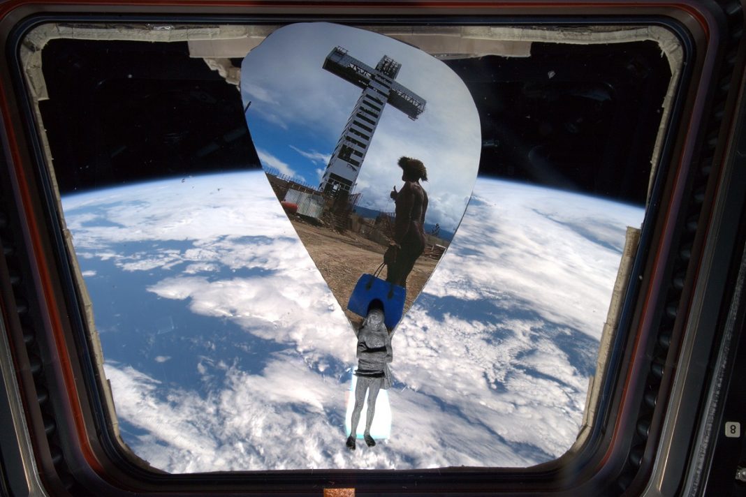 Barbora Šlapetová / Lukáš Rittstein – How to Reach the Skyhttps://www.exibart.com/repository/media/formidable/11/img/9a8/1200x800_La-mostra-di-Barbora-Šlapetová-alla-Stazione-Spaziale-Internazionale-ISS-fonte-NetwIN-production_01-1068x712.jpg