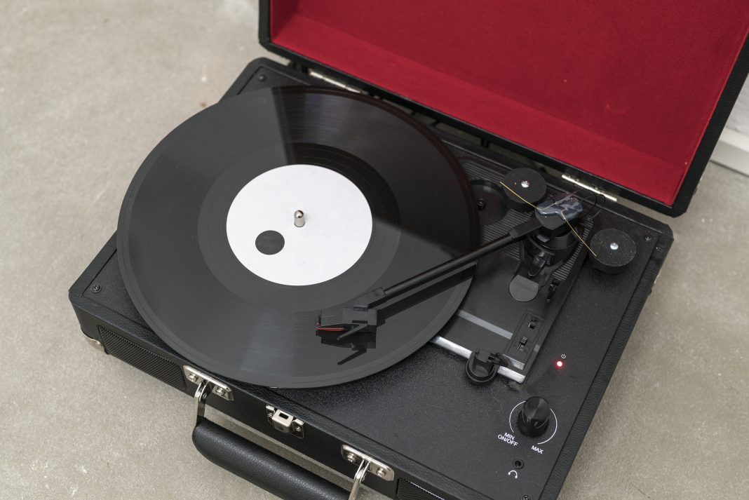 Jorge Macchi – Diasporahttps://www.exibart.com/repository/media/formidable/11/img/9bc/macchi-1068x713.jpg