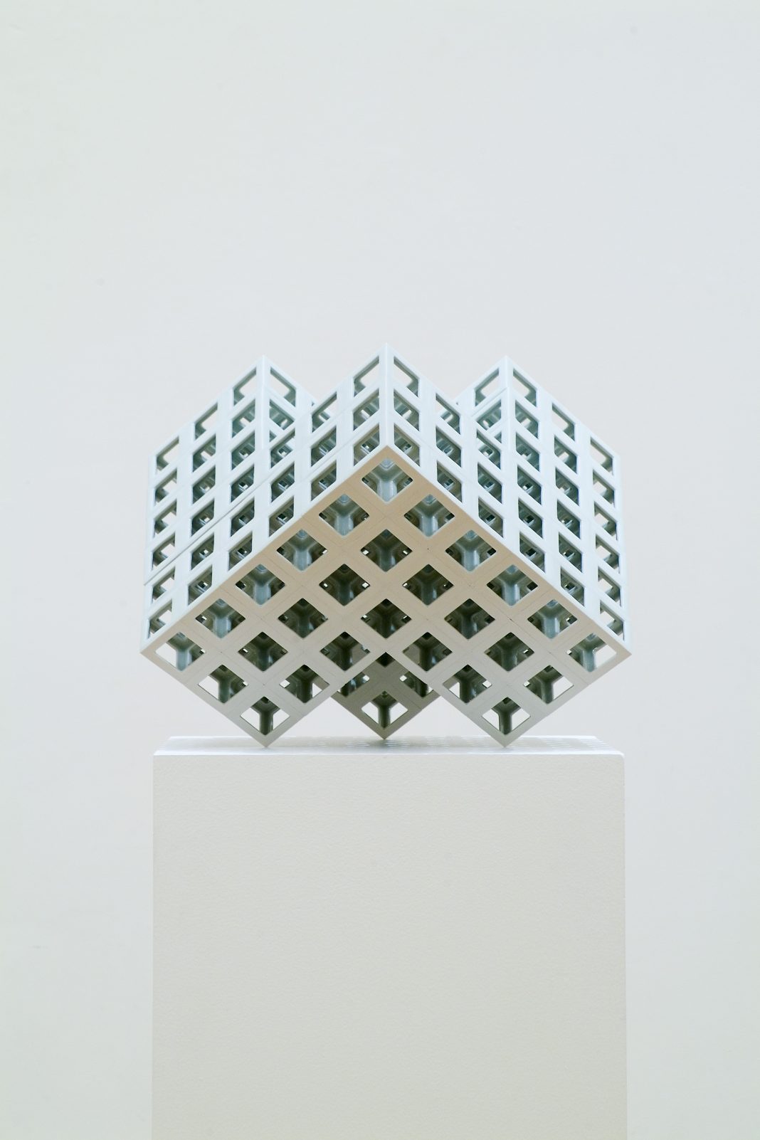 COORDINATE DELL’IMMAGINARIOhttps://www.exibart.com/repository/media/formidable/11/img/9bf/KAMEI-Lattice-receptacle-06-1-2006-1068x1602.jpg