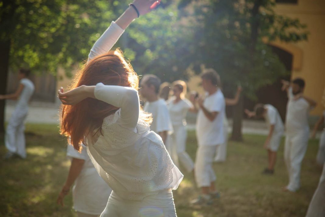 I cinque sensi dell’attore a PerformAzioni. Workshop con Massimo Munarohttps://www.exibart.com/repository/media/formidable/11/img/9c5/I-5-sensi-dellattore-1068x712.jpeg